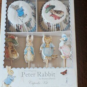 Williams Sonoma Peter Rabbit Cupcake Kit. 24 Cups and 24 Characters